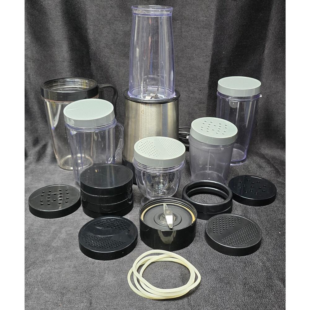 Bella Cucina 10029 Rocket Blender Set w Cups Attachments Lids Shaker Accessories